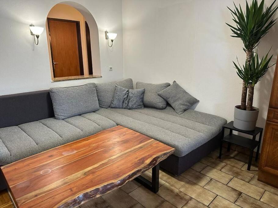 Geraeumige Rustikale Tiroler Wohnung 1-8 Personen Imst Exteriör bild